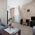 Pod Kasztanami 3*
