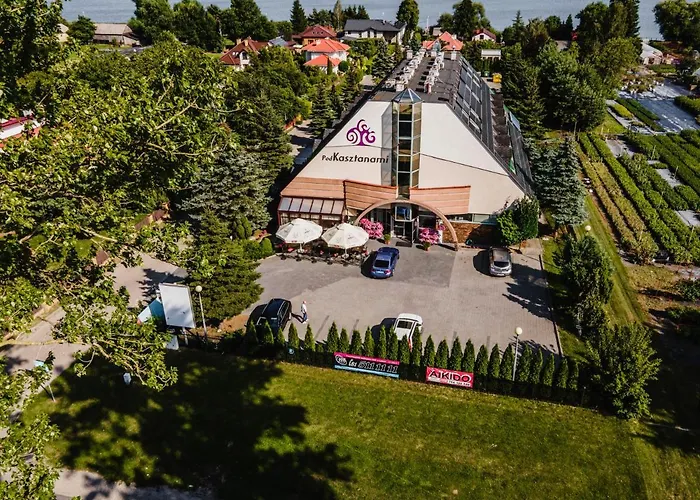 Pod Kasztanami Отель 3*