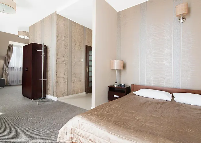 Pod Kasztanami 3* لوبلين